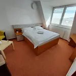 Pensión Agrohotel Tri Brezy 4*