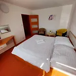 Agrohotel Tri Brezy 게스트하우스 Hrustin