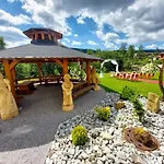 Agrohotel Tri Brezy 게스트하우스