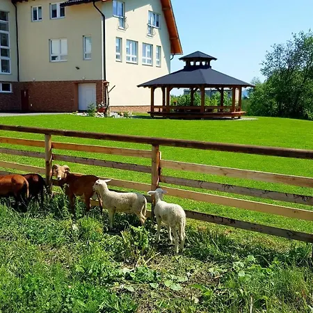 Agrohotel Tri Brezy Pensión 4*