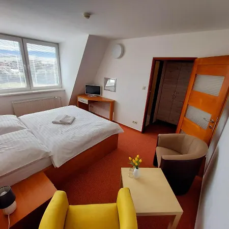 Agrohotel Tri Brezy Hrustin