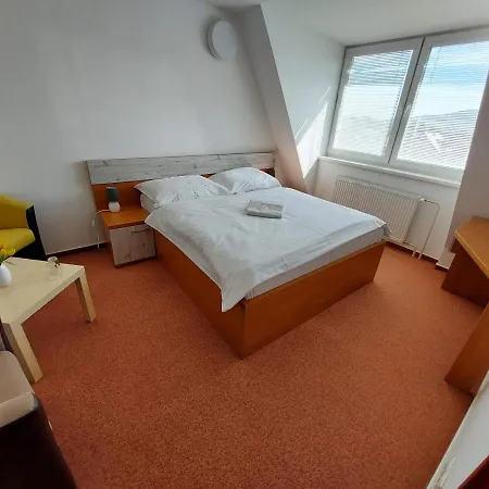 게스트하우스 Agrohotel Tri Brezy 4*