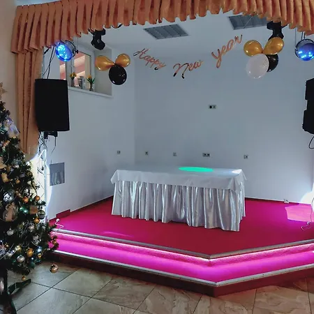 게스트하우스 Agrohotel Tri Brezy Hrustin