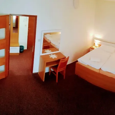 Agrohotel Tri Brezy Vendégház Hrustin