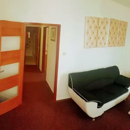 Agrohotel Tri Brezy 게스트하우스 Hrustin