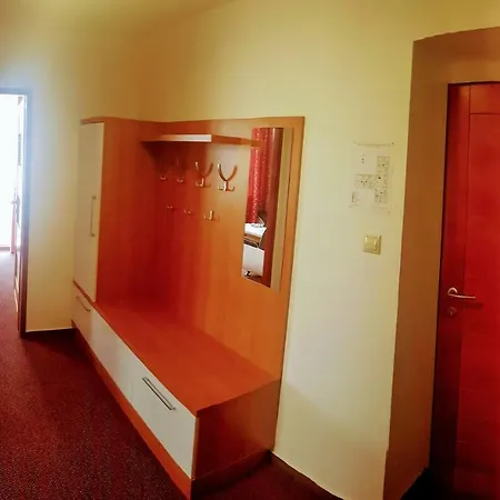 Agrohotel Tri Brezy *
