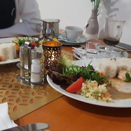 Agrohotel Tri Brezy 4* Hrustin