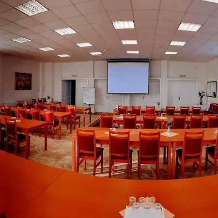 Agrohotel Tri Brezy Hrustin