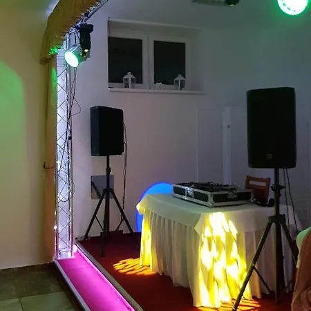 게스트하우스 Agrohotel Tri Brezy 4*