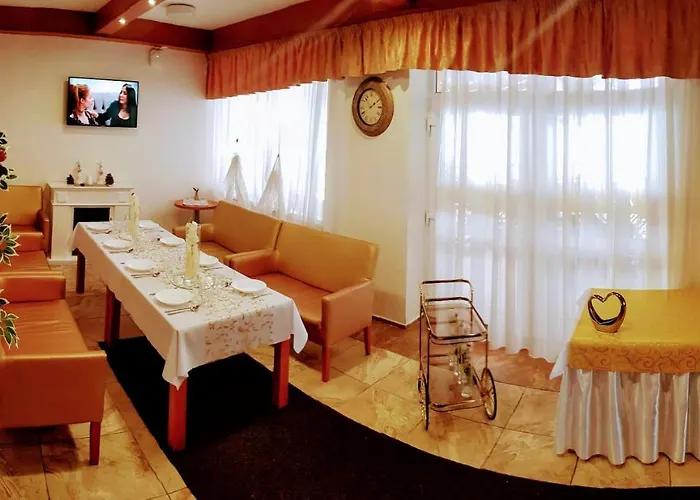 Agrohotel Tri Brezy 4* Hrustin