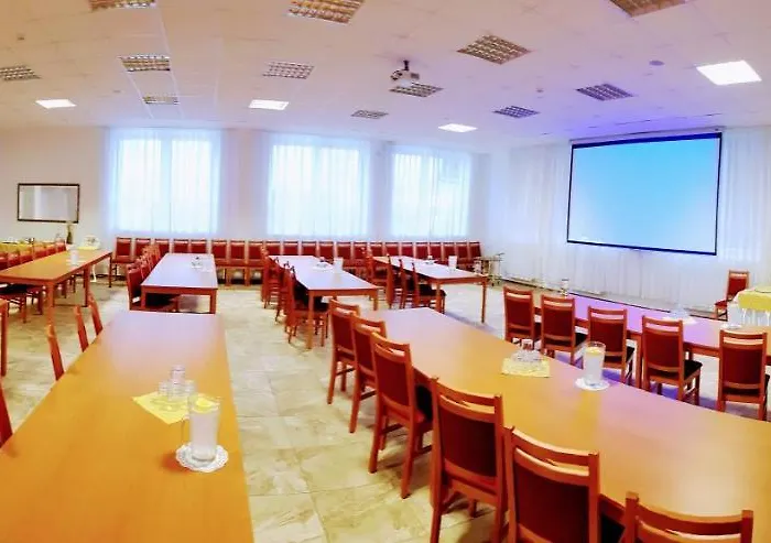 招待所 Agrohotel Tri Brezy