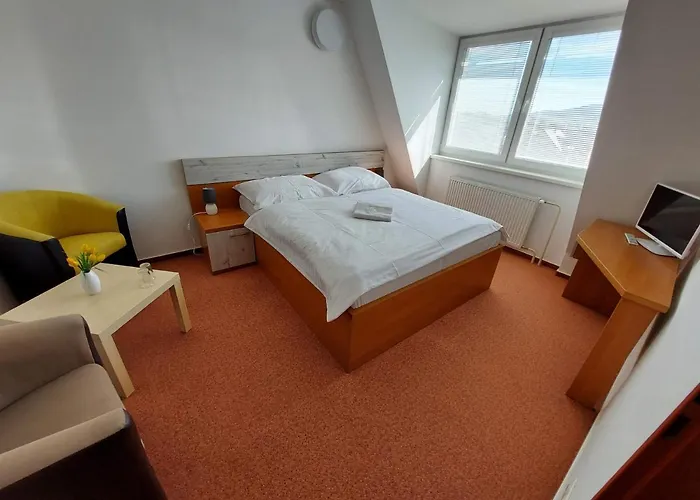 招待所 Agrohotel Tri Brezy 4*