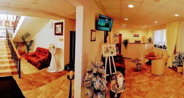 Agrohotel Tri Brezy 4* Hrustin