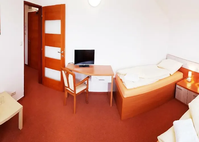 招待所 Agrohotel Tri Brezy