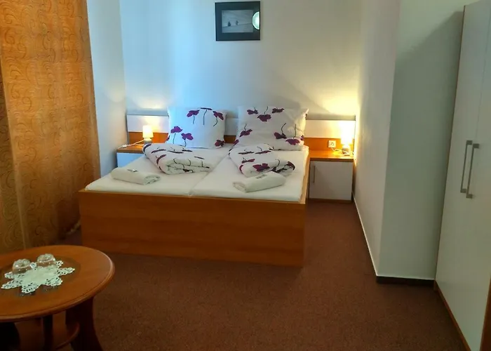 Agrohotel Tri Brezy 4* Hrustin